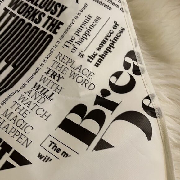 Lululemon Breathe Deeply Quotes Poly Tote Bag - Picture 12 of 15